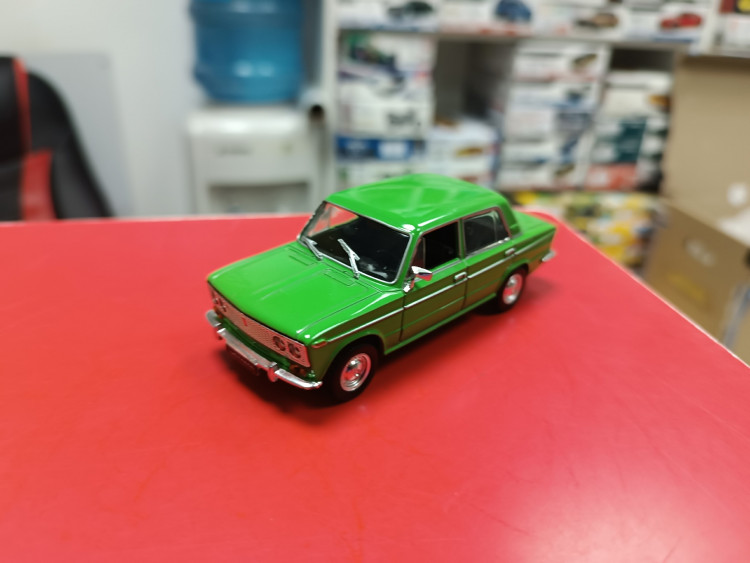 Автолегенды СССР №7 ВАЗ-2103 "Жигули" 