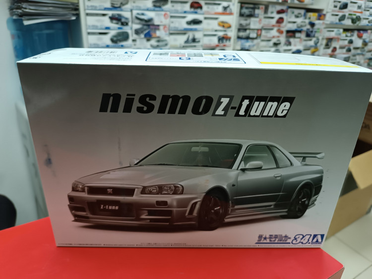 05831 Nissan Skyline GTR R34 Nismo Z-tune '04 1:24 Aoshima