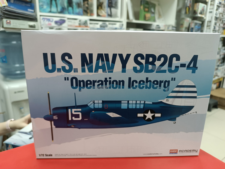 12545  U.S.Navy SB2C-4 "Operation Iceberg"  (1:72)