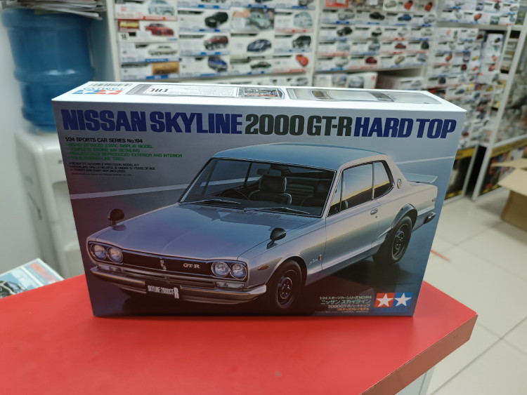 24194 Nissan Skyline 2000 GT-R Hard Top 1:24 Tamiya