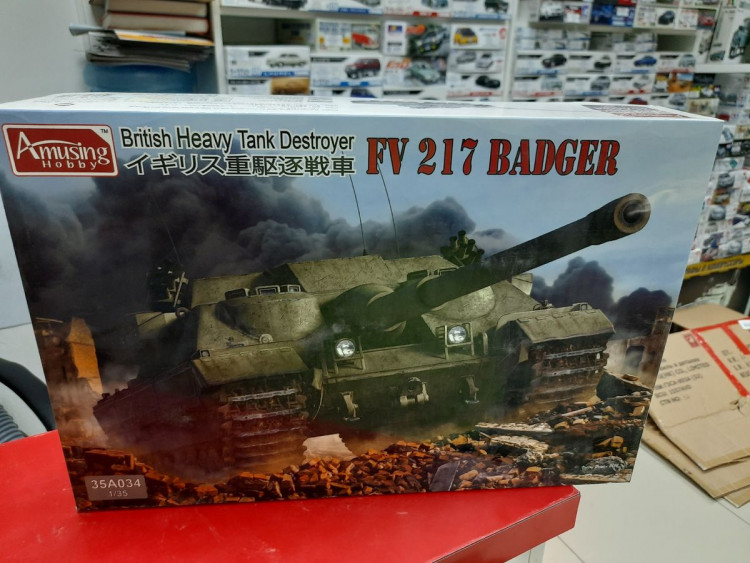 35A034 Самоходное орудие FV217 BADGER 1:35 Amusing 