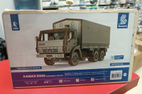 12003 Сборная модель КАМАЗ-5320 бортовой с тентом Baumi 1:43