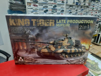 2130 WWII German Heavy Tank Sd.Kfz.182 King Tiger  Late Production 2 in 1  1:35 Tacom