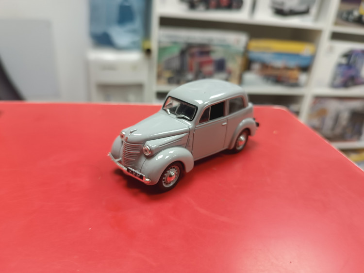 Автолегенды СССР:  КИМ 10-50