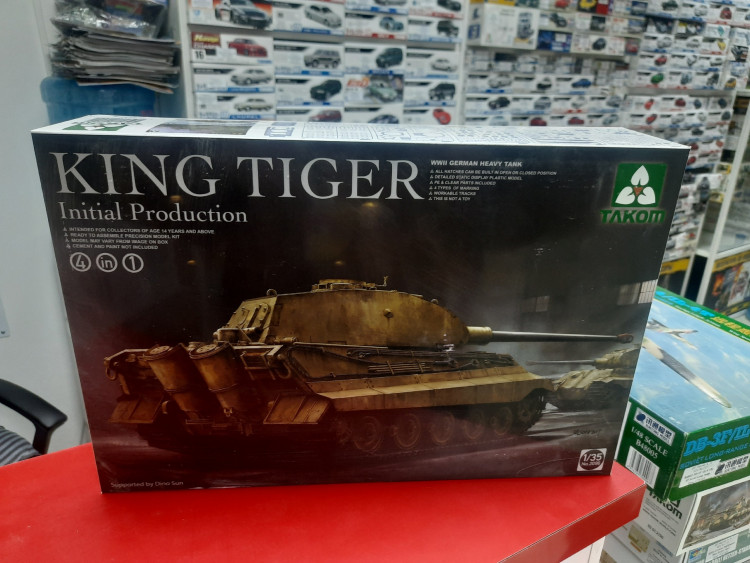 2096 WWII German heavy tank King Tiger initian production 4 in 1 1:35 Tacom