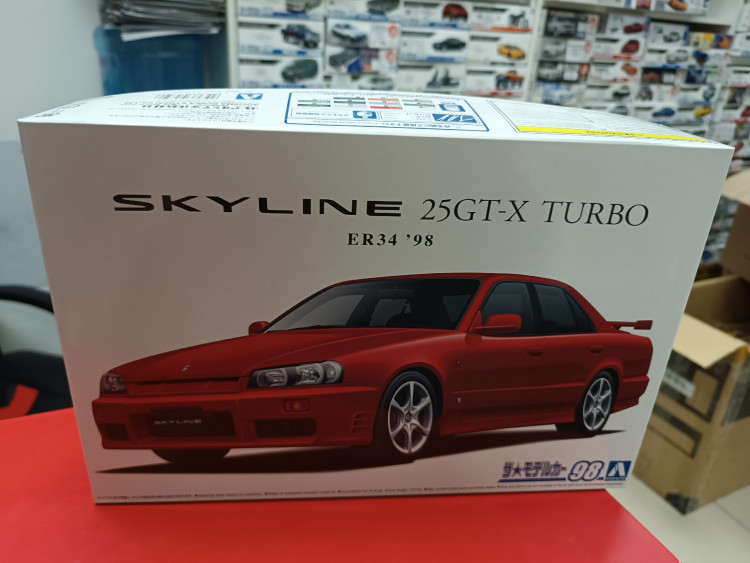 05750 Nissan Skyline 25GT-X Turbo ER34 '98. 1:24 Aoshima