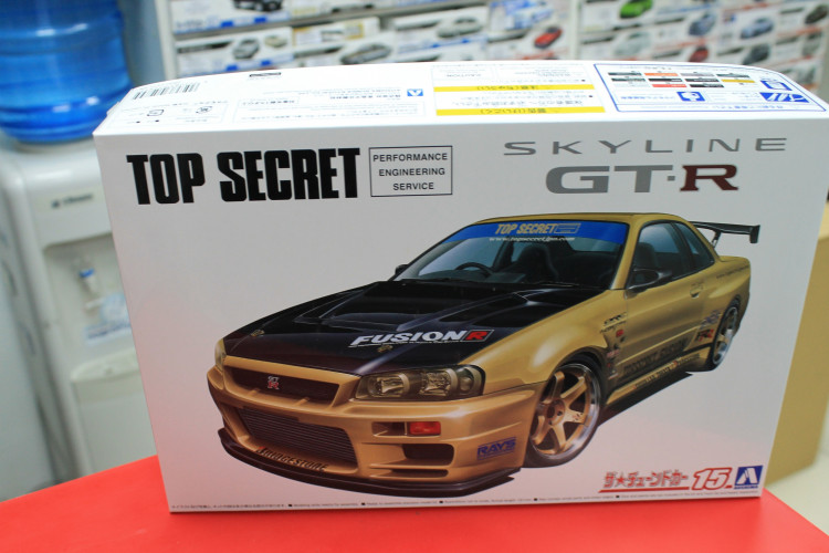 Aoshima 1:24 05984 Nissan Skyline GT-R TopSecret BNR34 '02