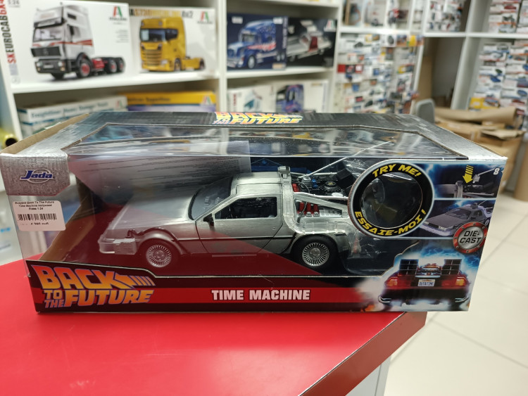 Time Machine Back to Furure 1:24 Jada