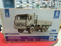 12013 Сборная модель КАМАЗ-43118 бортовой (ранний) Baumi 1:43