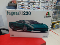 3631 Jaguar XJ 220 1:24 Italeri