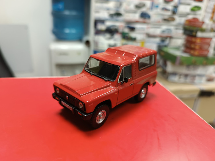 Автолегенды СССР и Соцстран №161 ARO 243  1:43 Deagostin