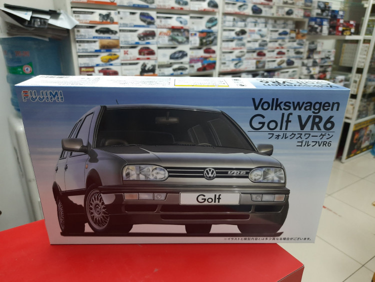 FU12693 Volkswagen Golf VR6 (1991) 1:24 Fujimi
