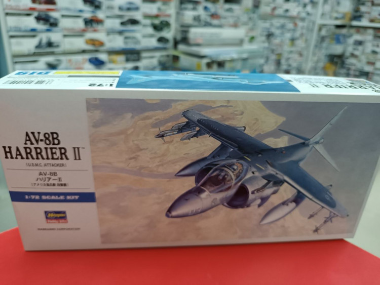 00449 Штурмовик ВМС США AV-8B HARRIER II