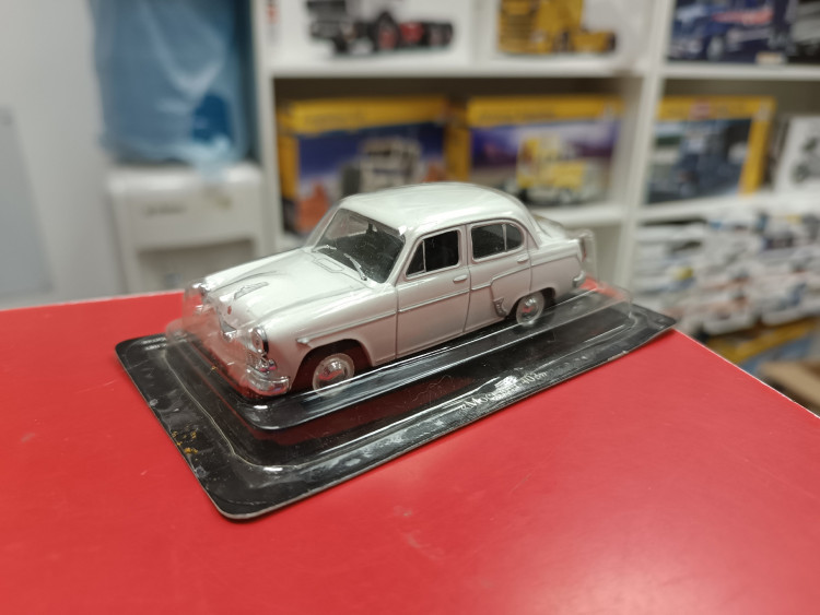 Автолегенды СССР: Москвич-403