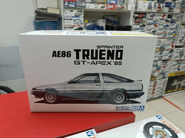 06141 Toyota Sprinter Trueno AE86 GT-APEX '85 1:24 Aoshima
