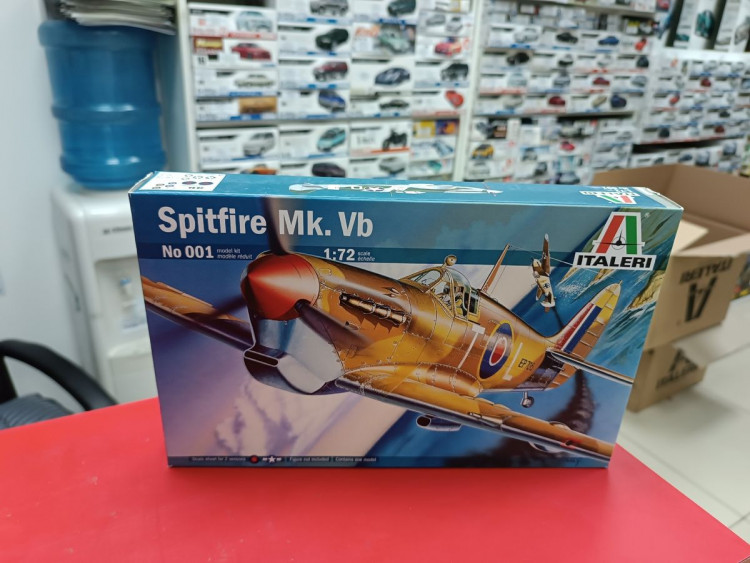 0001ИТ Spitfire Mk Vb 1:72 Italeri