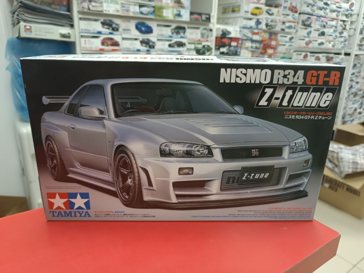 24282 Nissan Skyline GT-R R34 NISMO Z-tune