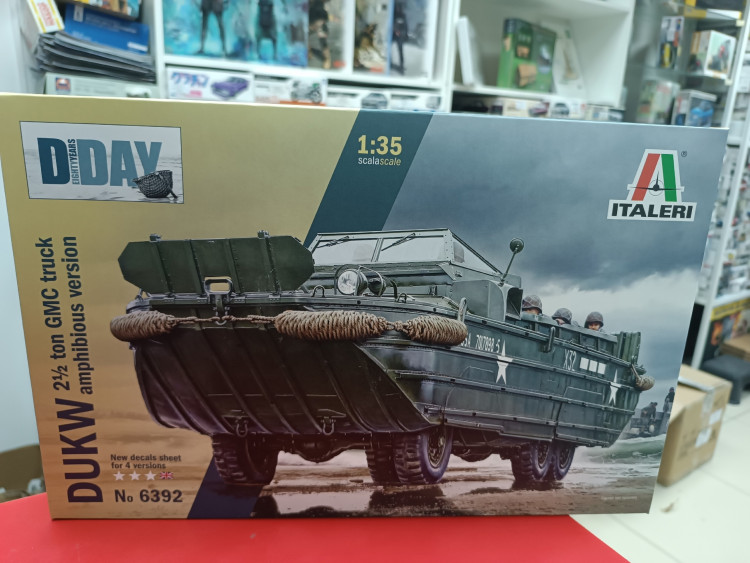 6392  Бронеавтомобиль  DUKW (1:35)