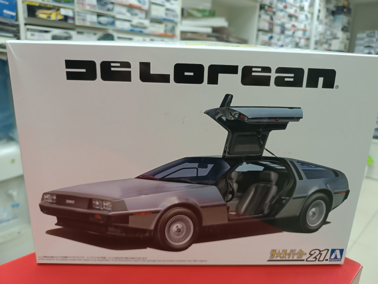 06435 DeLorean DMC-12