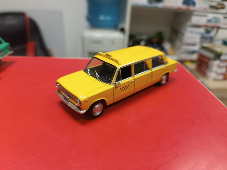 Автолегенды СССР и Соцстран №201 VAZ-2101 (Куба)1:43 Deagostini