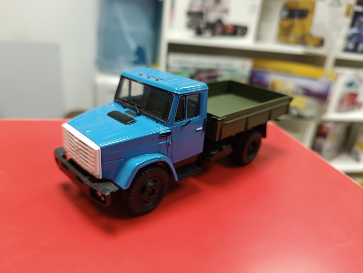Легендарные грузовики СССР ЗИЛ-4333 1:43 Modimio