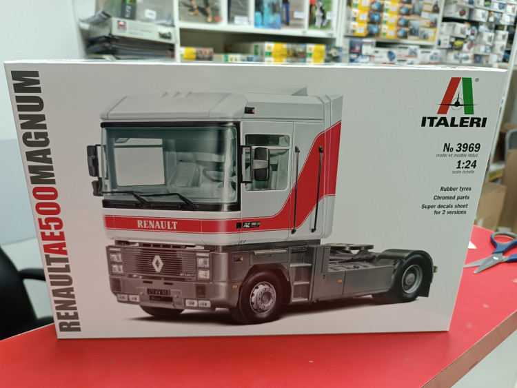 3969ИТ Грузовик AE500 MAGNUM