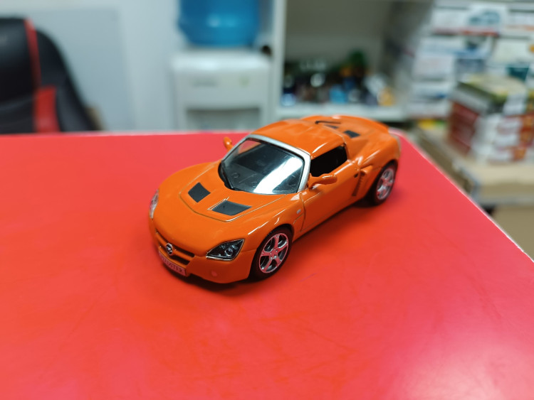 Суперкары №67 Opel Speedster 1:43 Deagostini
