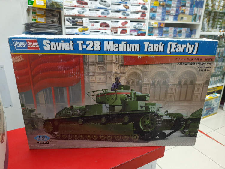 83851 Soviet T-28 Medium Tank (Early) 1:35 HobbyBoss