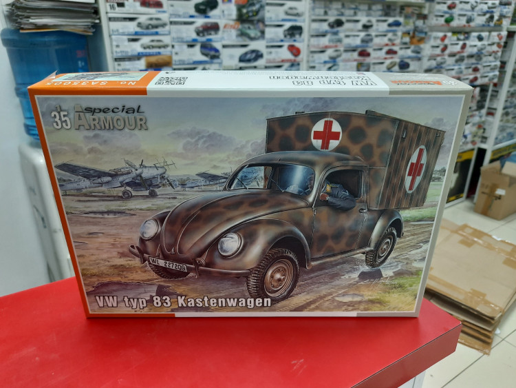 SA35005 VW typ 83 Kastenwagen 1:35 Special Hobby