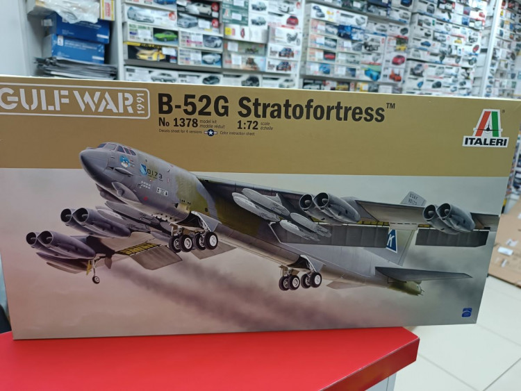 1378ИТ Реактивный бомбардировщик B-52G STRATOFORTRESS - Война в Заливе