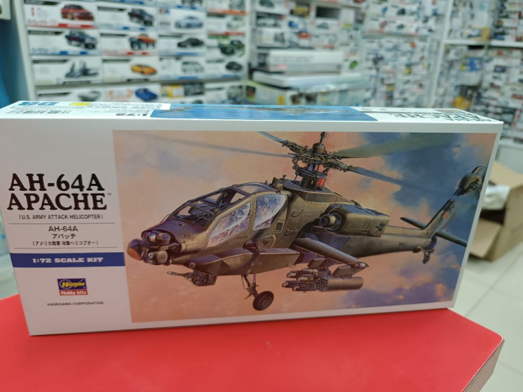 00436 Ударный вертолет армии США AH-64A APACHE
