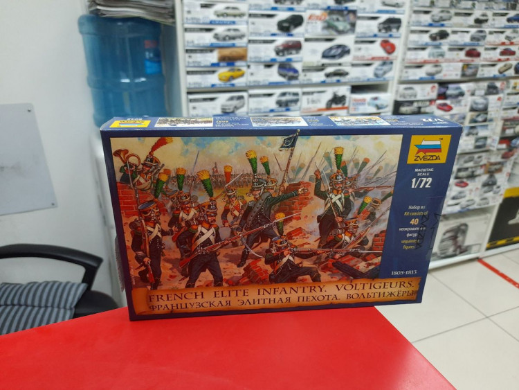 8042 Французская элитная пехота. Вольтижеры. 1:72 Звезда