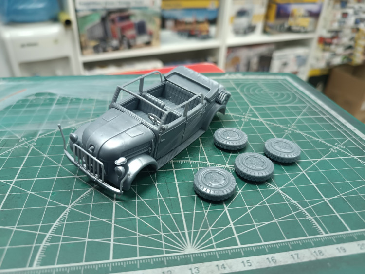 Steyr Type 1500 с опущенным тентом 1:43