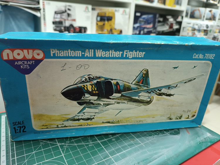 McDonnell Douglas F-4K-M Phantom 1:72 Novo