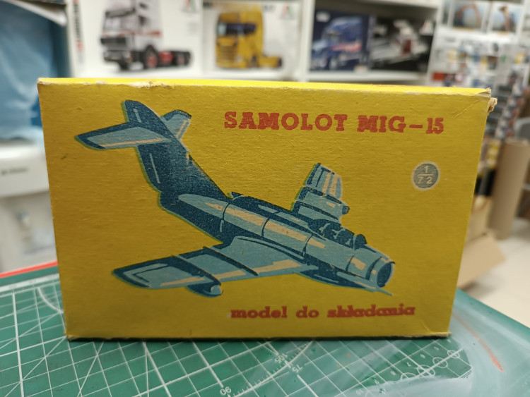 МИГ-15 1:72 в коробке