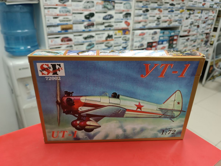 72002 Самолет УТ-1 1:72 SF