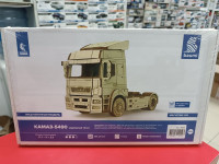 11014  КАМАЗ-5490 седельный тягач Сборная модель Baumi 1:35
