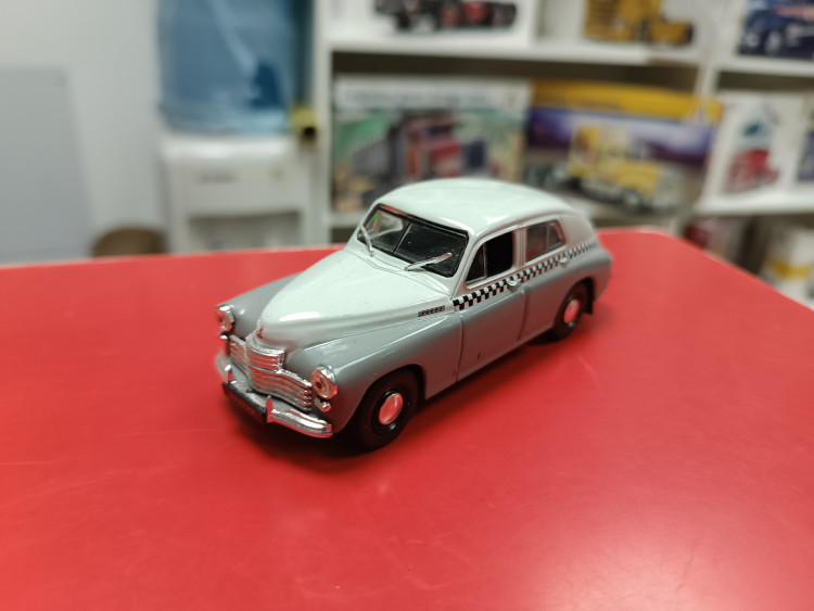 Автолегенды СССР: ГАЗ-М20 "Победа" такси 1:43 Deagostini