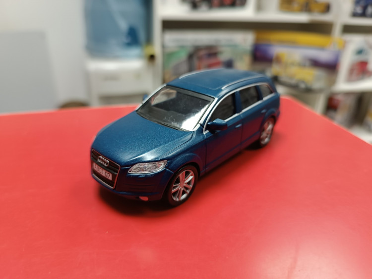 Суперкары: Audi Q7 1:43 Deagostini
