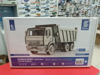 11014  КАМАЗ-6520 самосвал ранняя кабина Сборная модель Baumi 1:35