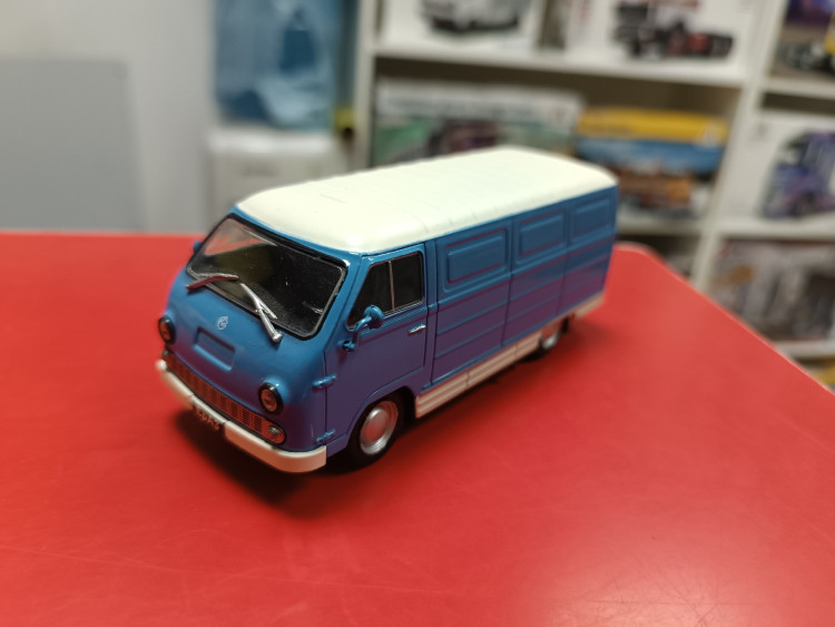 Автолегенды СССР: Ераз-762Б