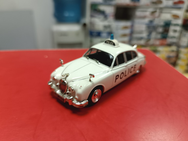 Полицейские Машины Мира №3 - Jaguar MK II