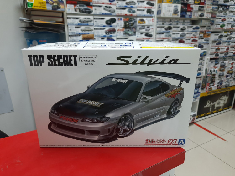 05874 Nissan Silvia S15 TopSecret 1:24 Aoshima