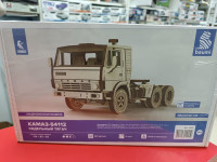 11025 Сборная модель КАМАЗ-54112 седельный тягач Baumi 1:35