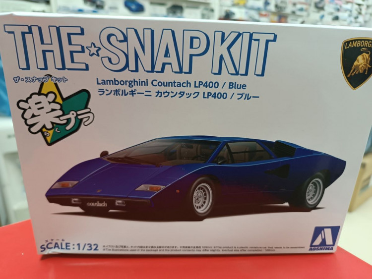 06537 Lamborghini Countach LP400 (Blue)