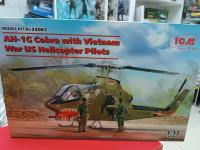 32062 AH-1G Cobra вертолет с американскими вертолетчиками (война во Вьетнаме)