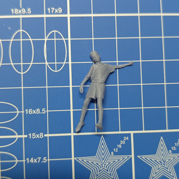 Ребенок мальчик, 1:43, Смола