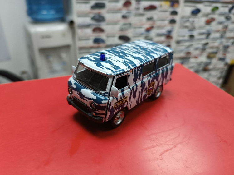 УАЗ-3909 Омон 1:43 Autotime