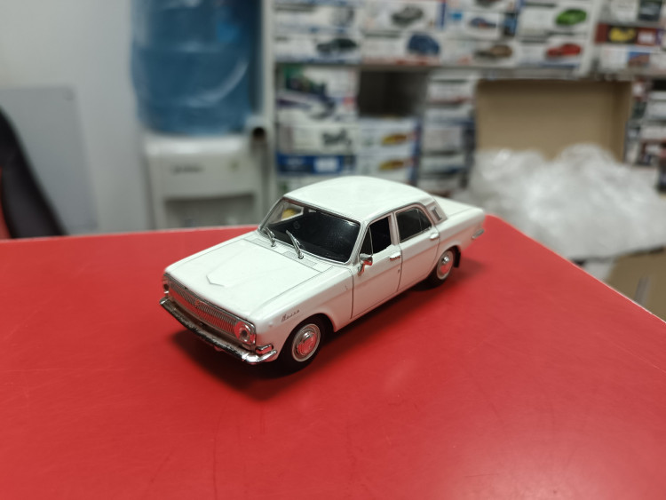 Автолегенды СССР №9 ГАЗ-24 "Волга"