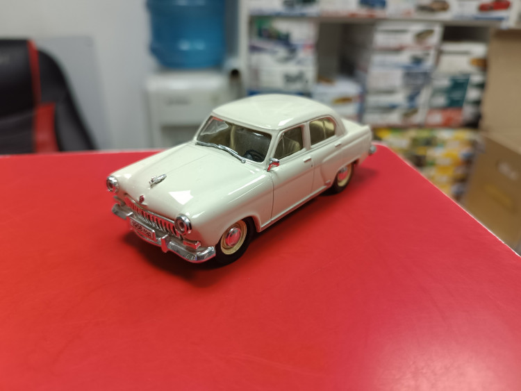 Горький-21И бежевая